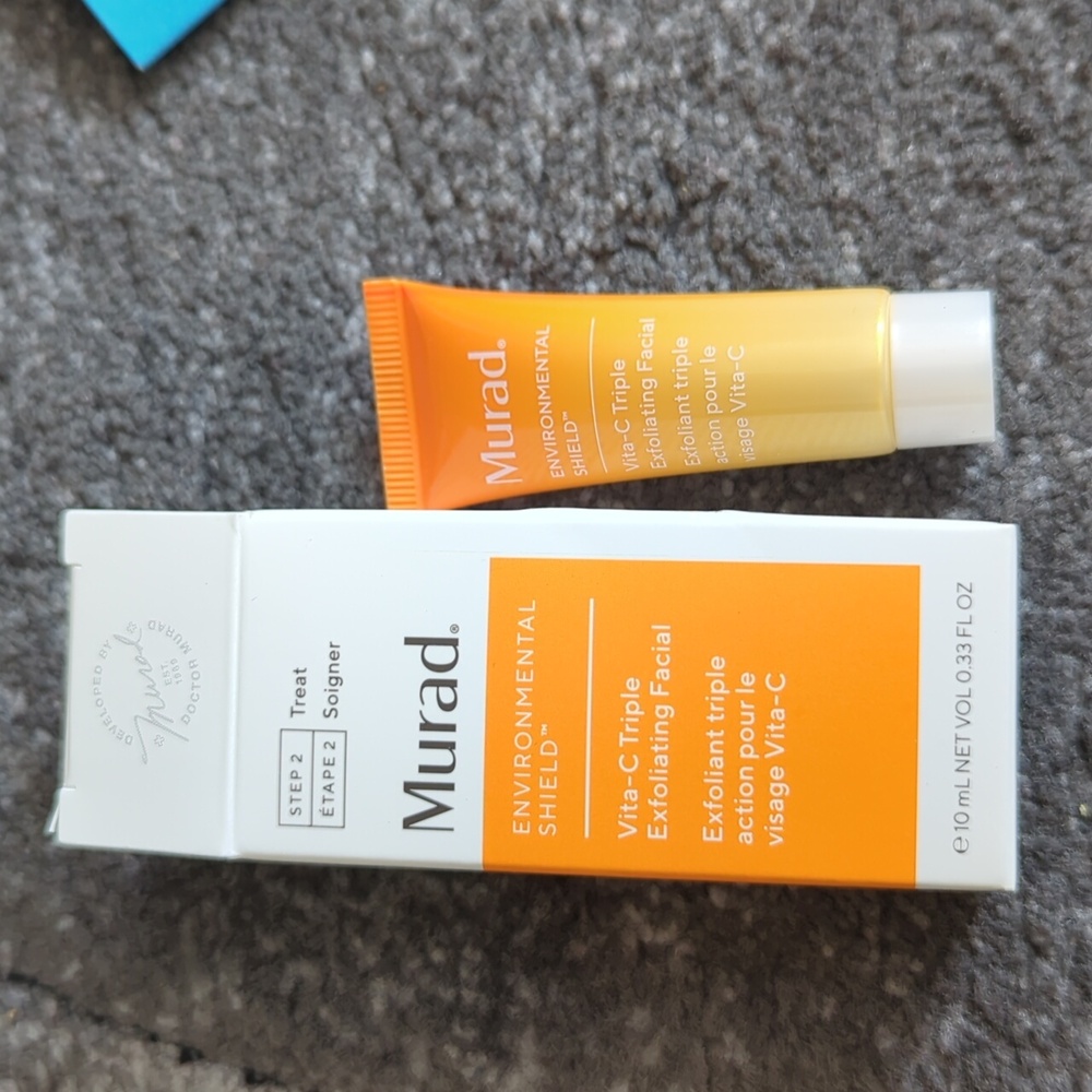 ⭐️ 5/ $25 Vitamin C Triple Exfoliating Facial new 10 ml mini